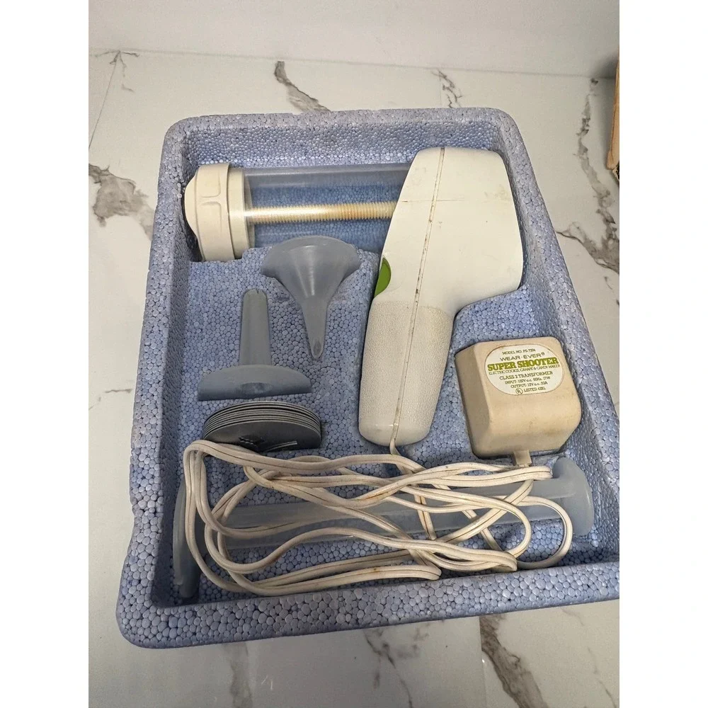 Wear-Ever Super Shooter Electric Cookie Canape Candy Maker‎ Model 70001 Vintage